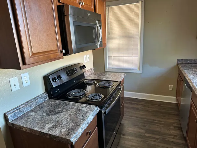 $1,100 | 229 South Lipona Road, Unit C, Tallahassee, FL 32304