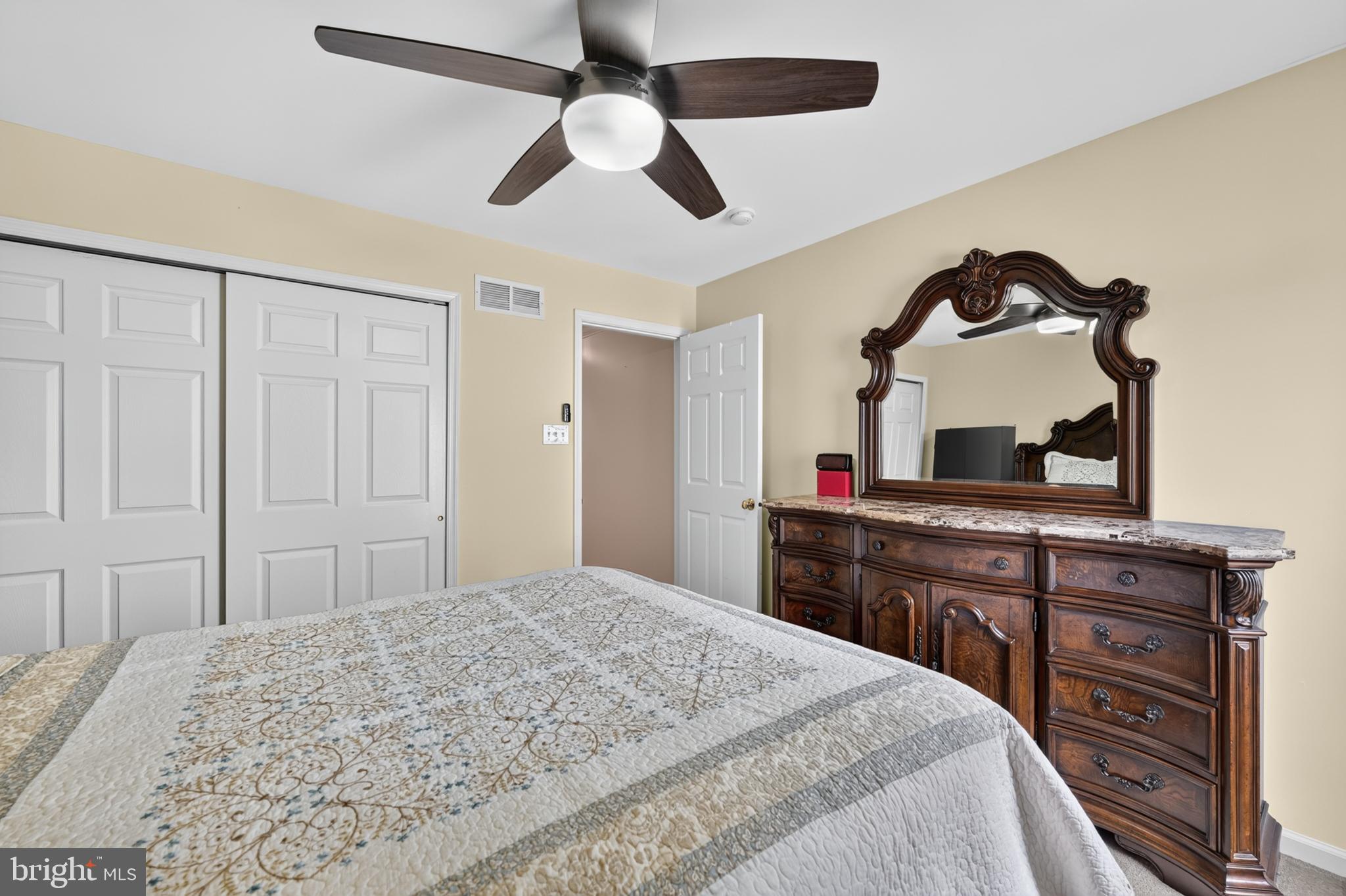 16 Amesbury Road Levittown, PA 19054 - Photo 28 of 57