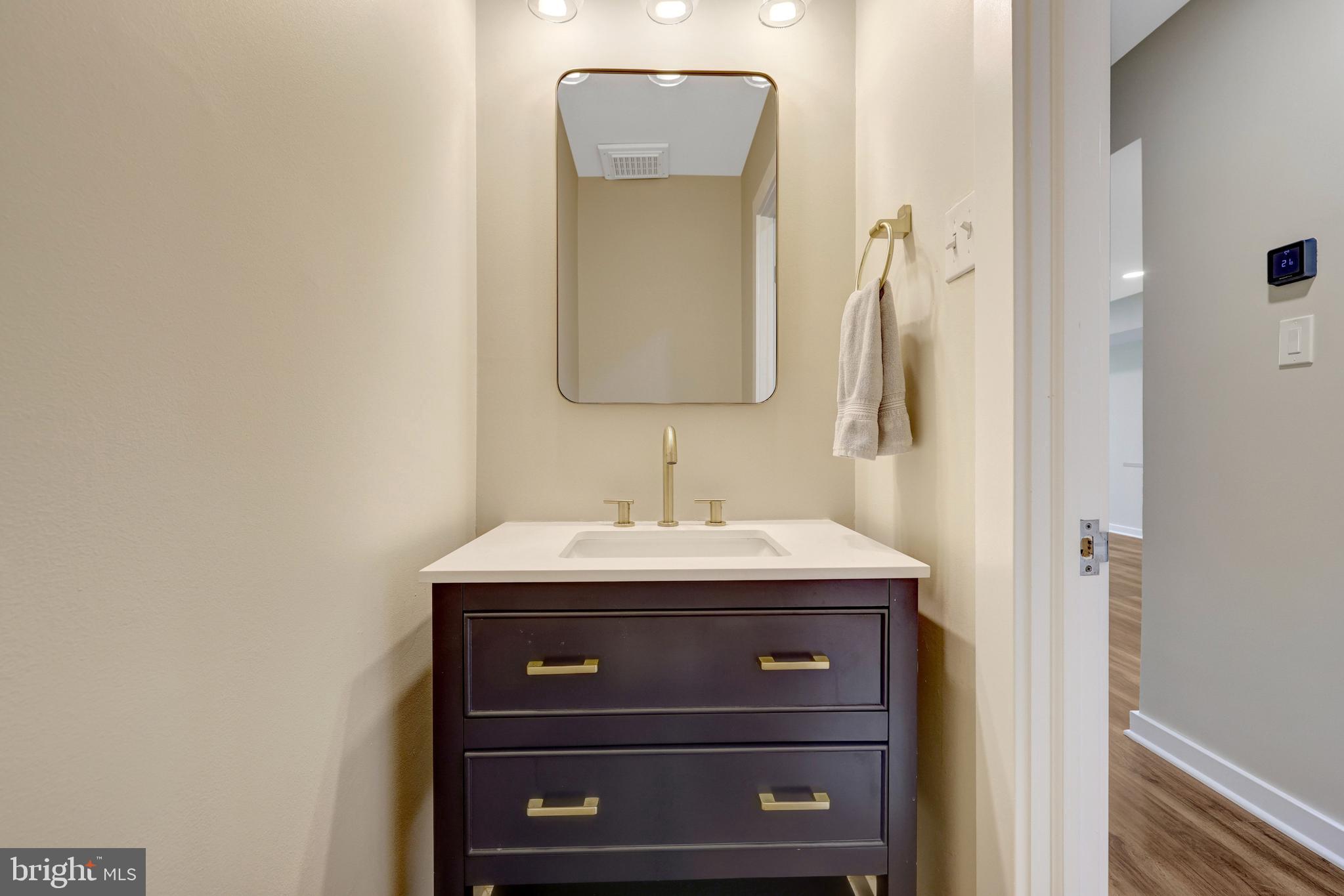 11640 Ivystone Court, Unit 2A2 Reston, VA 20191 - Photo 21 of 36 ML - Powder Room