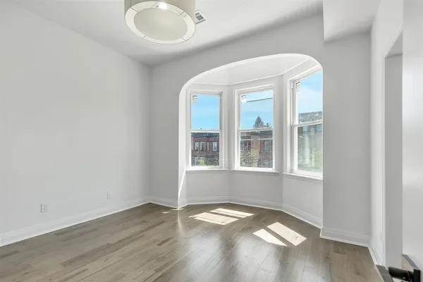 $3,600 | 208 Shippen Street, Unit 2, Weehawken, NJ 07086