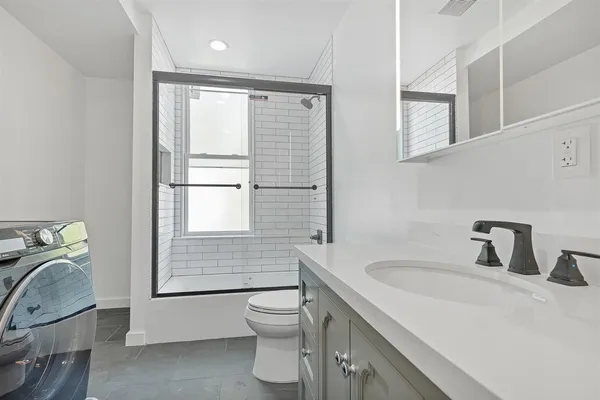 $3,600 | 208 Shippen Street, Unit 2, Weehawken, NJ 07086