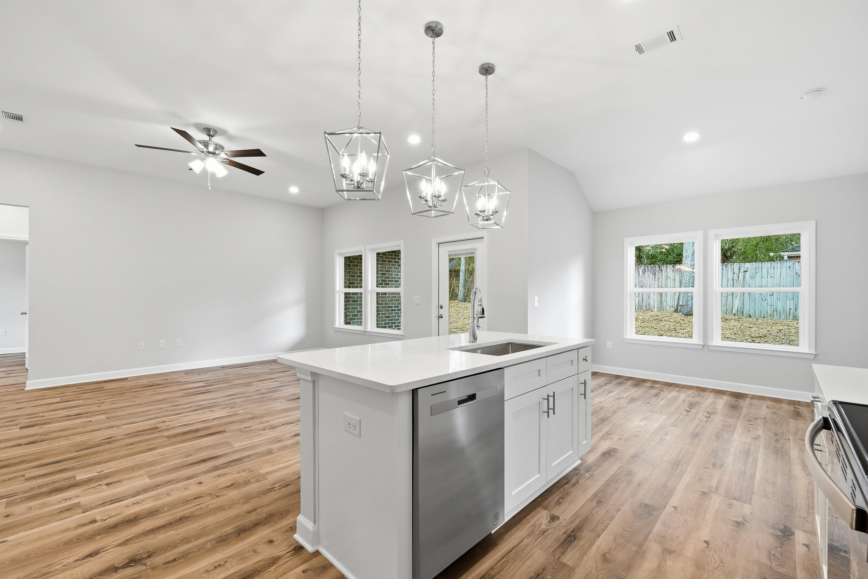 1018 Rin Court Milton, FL 32583 - Photo 15 of 42 Kitchen 6