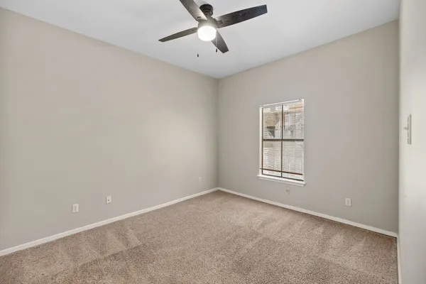 $1,800 | 712 Graham Place, Unit 203, Austin, TX 78705