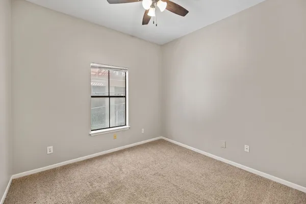 $1,800 | 712 Graham Place, Unit 203, Austin, TX 78705