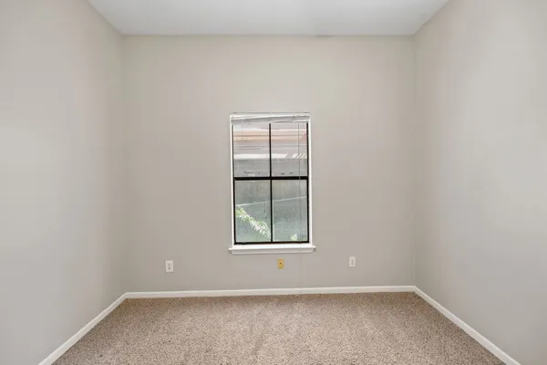 $1,800 | 712 Graham Place, Unit 203, Austin, TX 78705