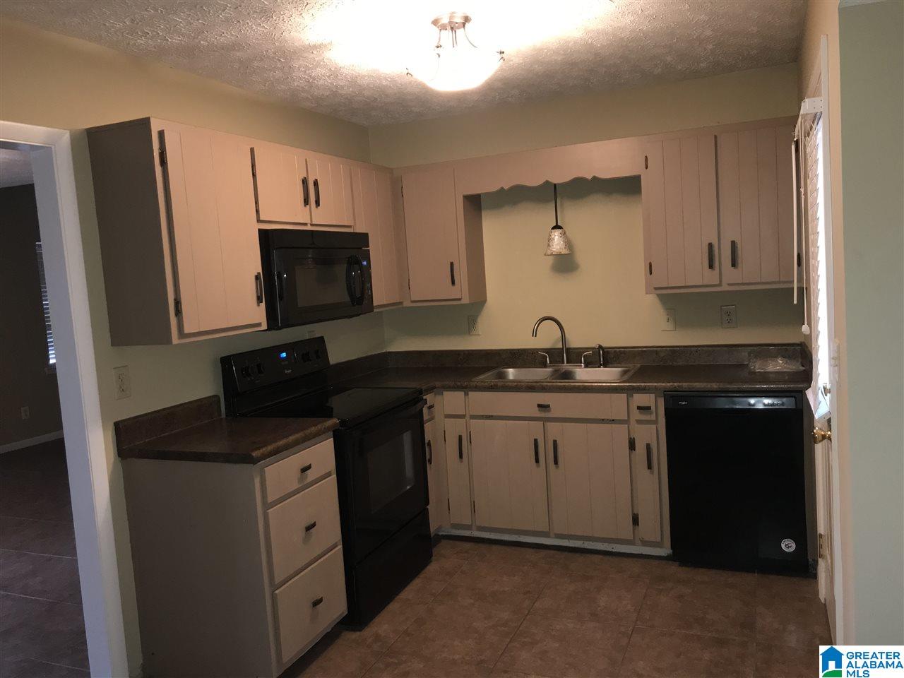1507 Fillys Run Weaver, AL 36277 - Photo 3 of 5