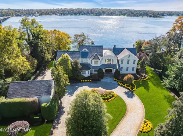$7,999,999 | 934 Navesink River Road, Rumson, NJ 07760