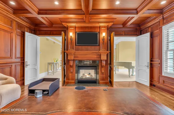 $7,999,999 | 934 Navesink River Road, Rumson, NJ 07760