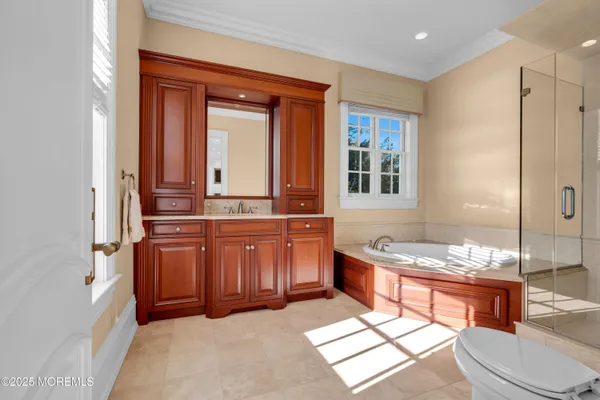 $7,999,999 | 934 Navesink River Road, Rumson, NJ 07760