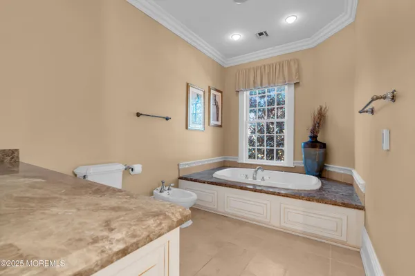 $7,999,999 | 934 Navesink River Road, Rumson, NJ 07760