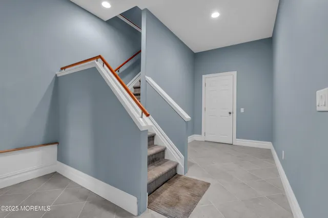 $7,999,999 | 934 Navesink River Road, Rumson, NJ 07760