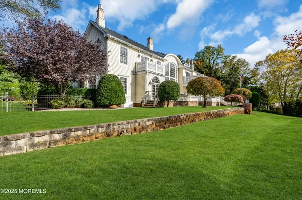 $7,999,999 | 934 Navesink River Road, Rumson, NJ 07760