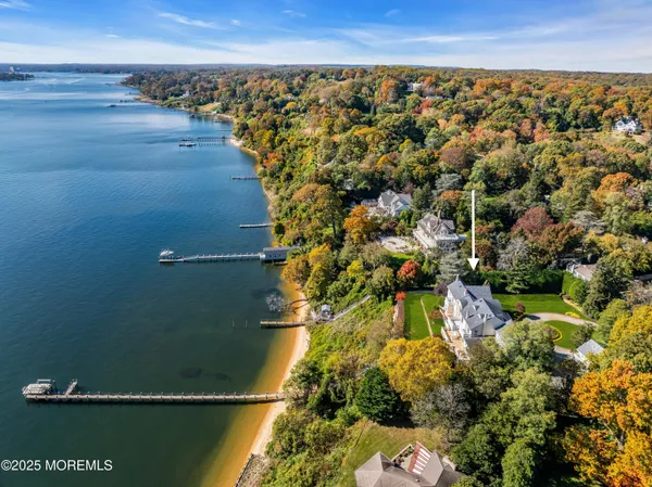 $7,999,999 | 934 Navesink River Road, Rumson, NJ 07760