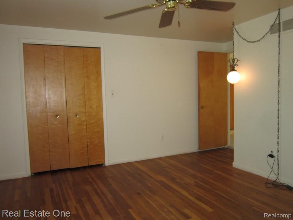 28865 West 11 Mile Road Farmington, MI 48336 - Photo 23 of 39 IMG_2188.jpg