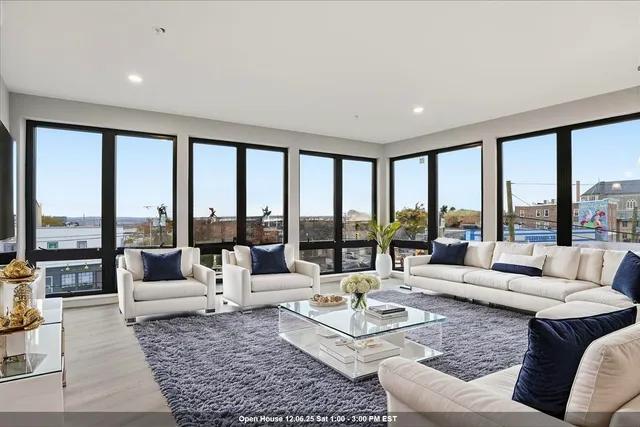 $3,100 | 3516 John F. Kennedy Boulevard, Unit 204, Jersey City, NJ 07307