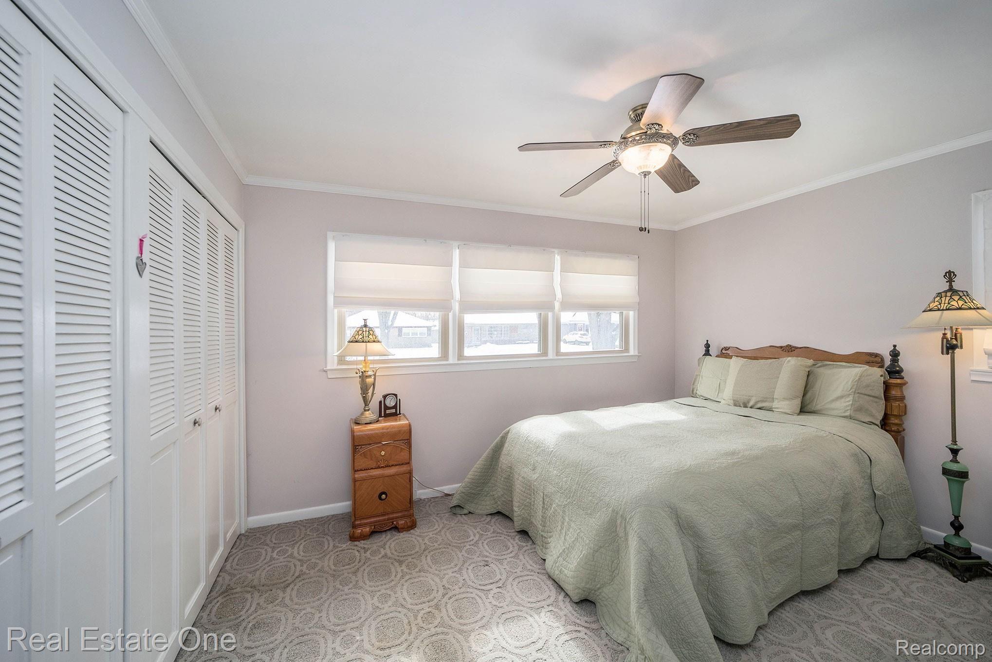 2711 Derby Road Troy, MI 48084 - Photo 12 of 26 017A7902.jpg