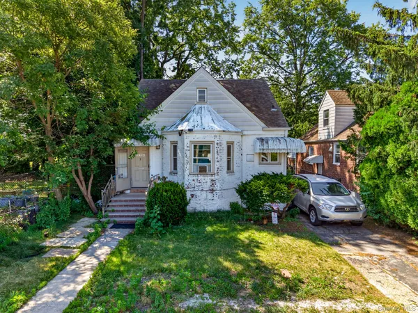 $1,450,000 | 185-06 64th Avenue | Fresh Meadows