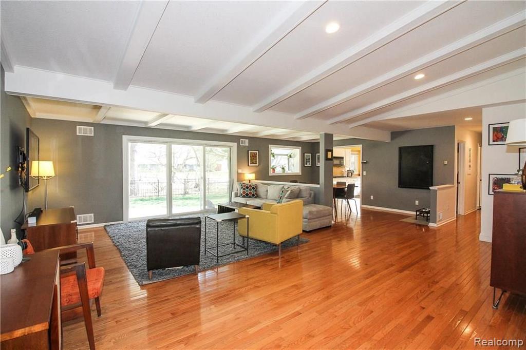 19312 Beverly Road Beverly Hills, MI 48025 - Photo 16 of 50