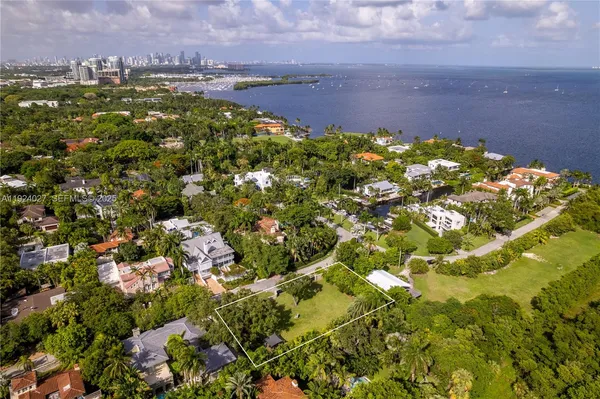 $11,250,000 | 3400 South Moornings Way, Coconut Grove, FL 33133
