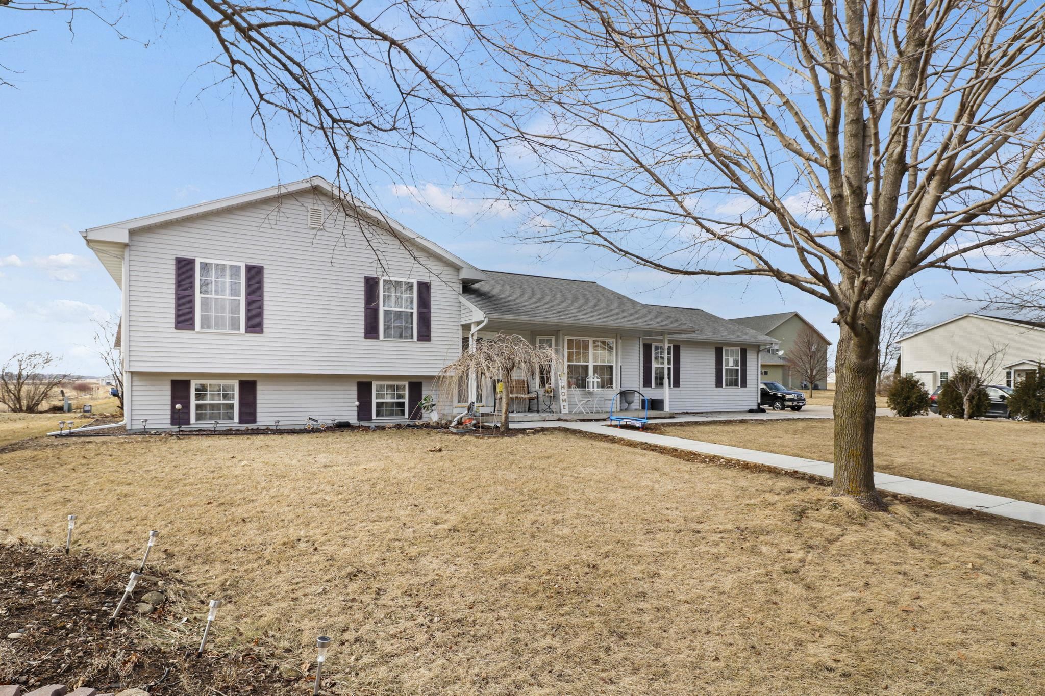 714 Warner Street Columbus, WI 53925 - Photo 2 of 24