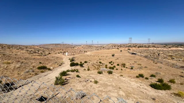 a view of a sky view