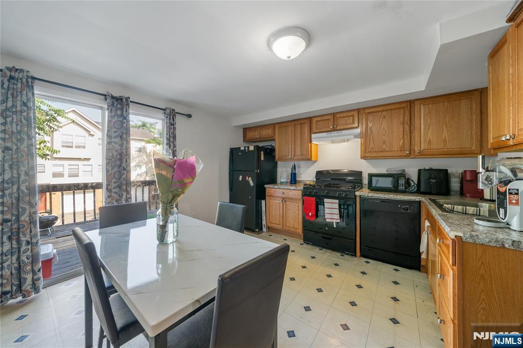 98 Hillyer Street, Unit 2B Orange, NJ 07050 - Photo 5 of 13