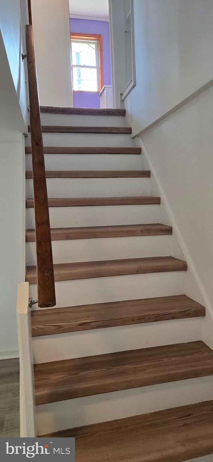 200 East Roland Road Brookhaven, PA 19015 - Photo 31 of 47 a view of entryway