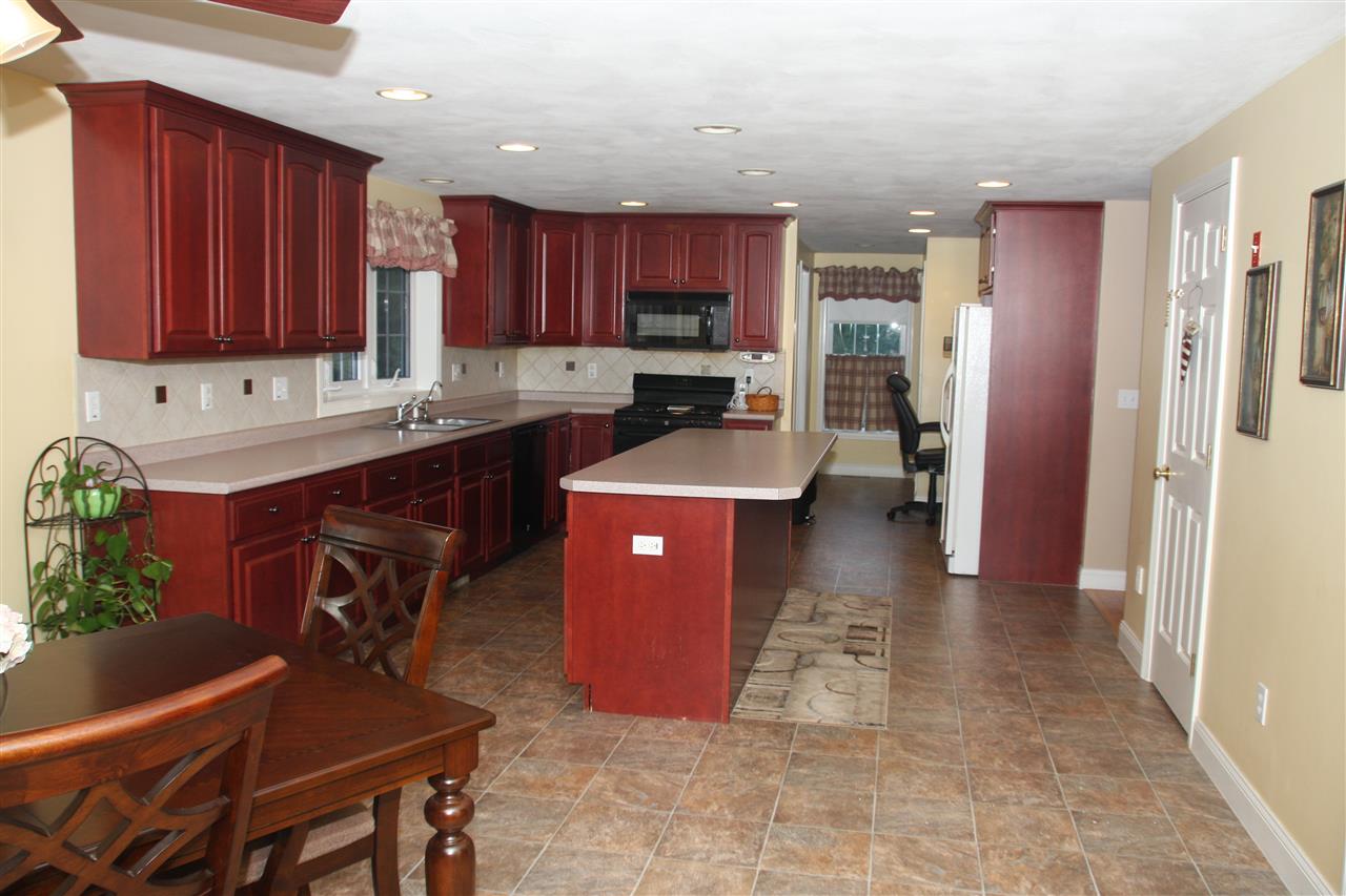 136 Dutton Road Pelham, NH 03076 - Photo 15 of 40 Gallery Image 15