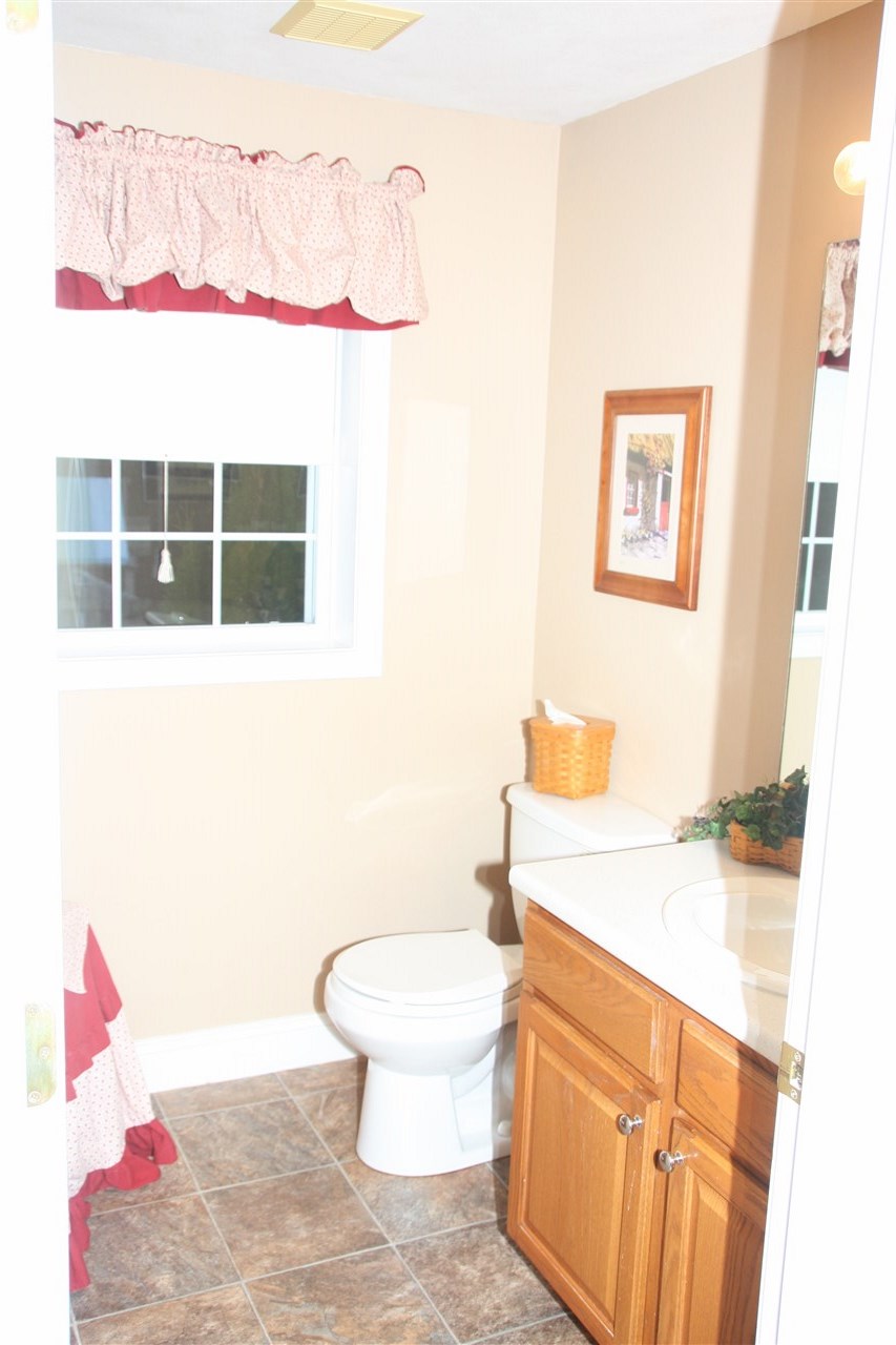 136 Dutton Road Pelham, NH 03076 - Photo 23 of 40 Gallery Image 23