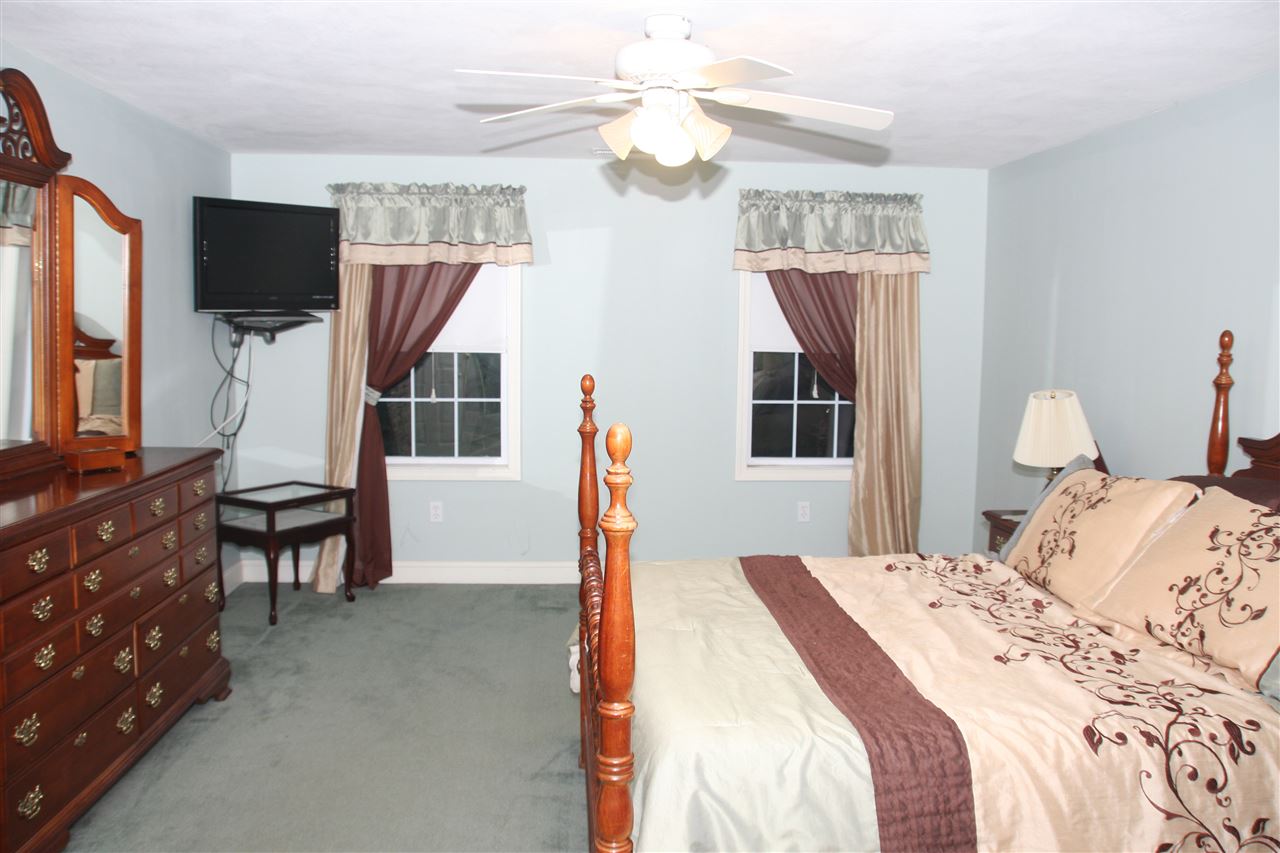 136 Dutton Road Pelham, NH 03076 - Photo 25 of 40 Gallery Image 25