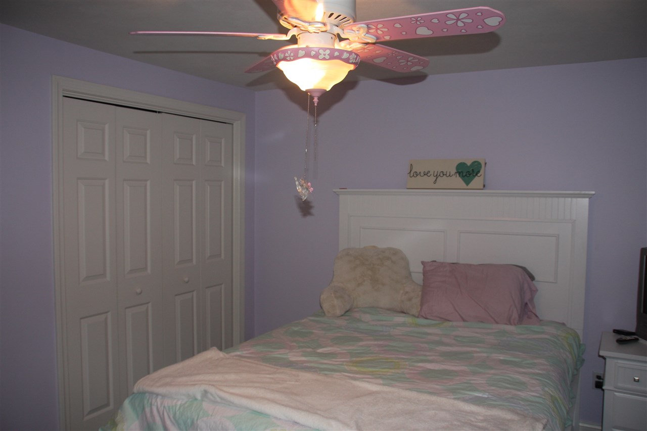 136 Dutton Road Pelham, NH 03076 - Photo 32 of 40 Gallery Image 32