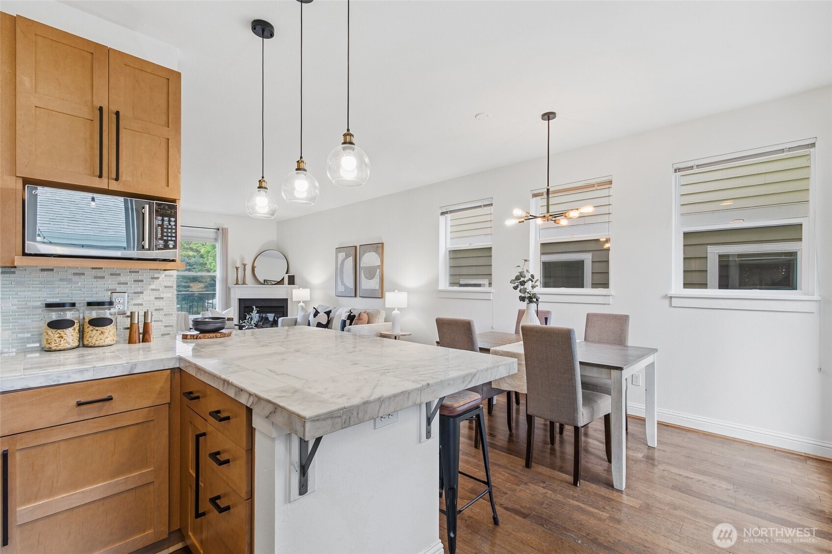 3131 Southwest Raymond Street Seattle, WA 98126 - Photo 13 of 32