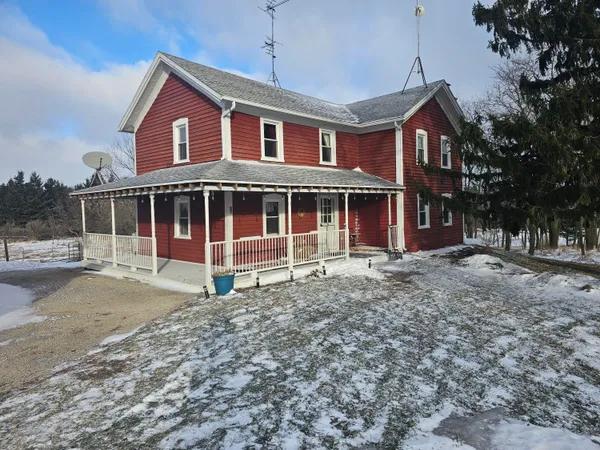 $697,000 | W4568 County Rd F, Lyndon, WI 53093