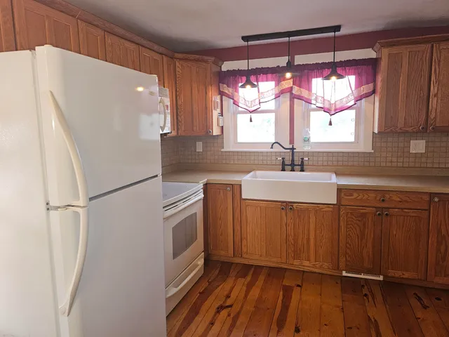 $697,000 | W4568 County Rd F, Lyndon, WI 53093