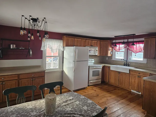 $697,000 | W4568 County Rd F, Lyndon, WI 53093