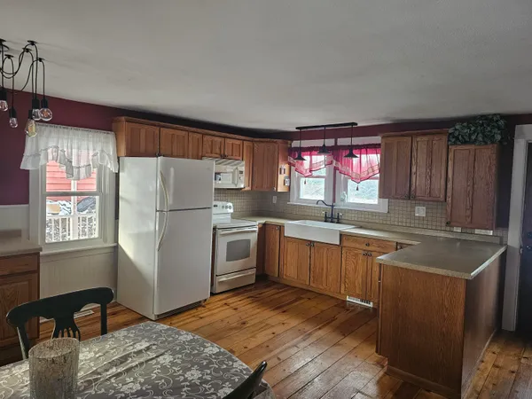 $697,000 | W4568 County Rd F, Lyndon, WI 53093