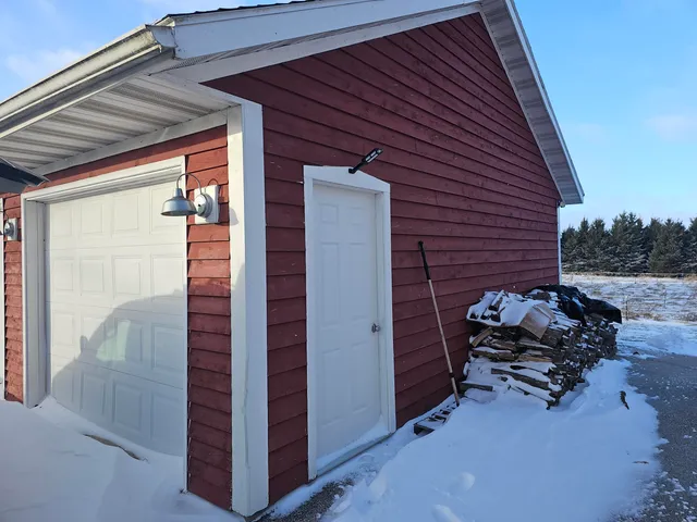 $697,000 | W4568 County Rd F, Lyndon, WI 53093