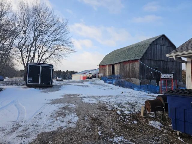 $697,000 | W4568 County Rd F, Lyndon, WI 53093