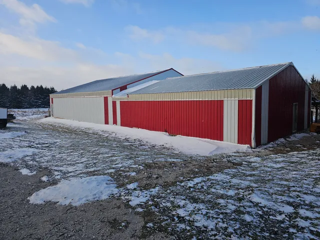 $697,000 | W4568 County Rd F, Lyndon, WI 53093