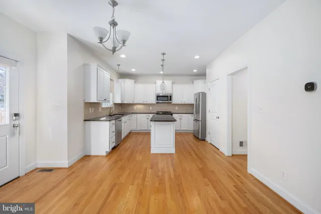 $758,500 | 16199 Sheffield Drive, Dumfries, VA 22025