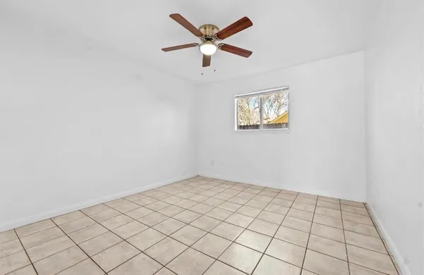 $975 | 3428 Lantern Lane, Baytown, TX 77521