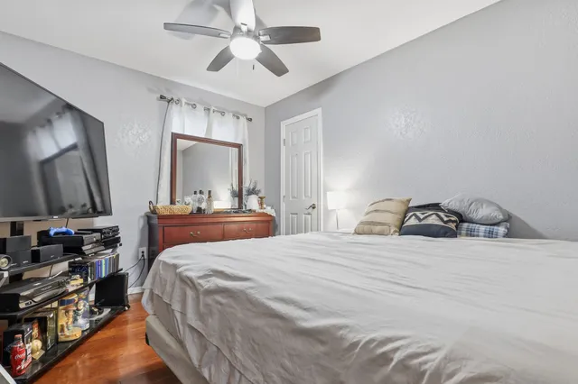 $355,000 | 2414 Loch Lomond Street, Highlands, TX 77562