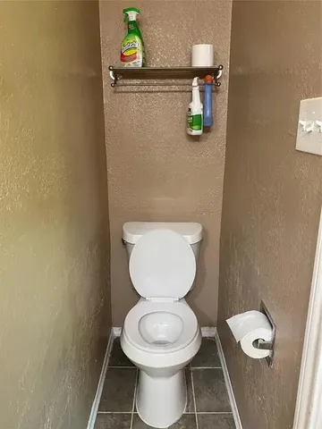 $335,000 | 2414 Loch Lomond Street, Highlands, TX 77562