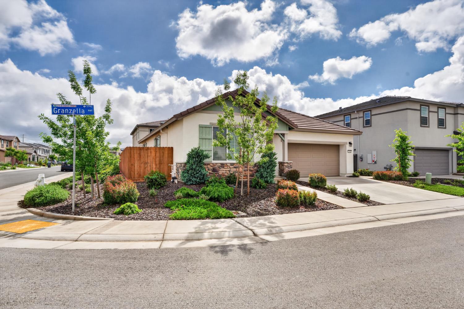 11986 Granzella Way Rancho Cordova, CA 95742 - Photo 4 of 55