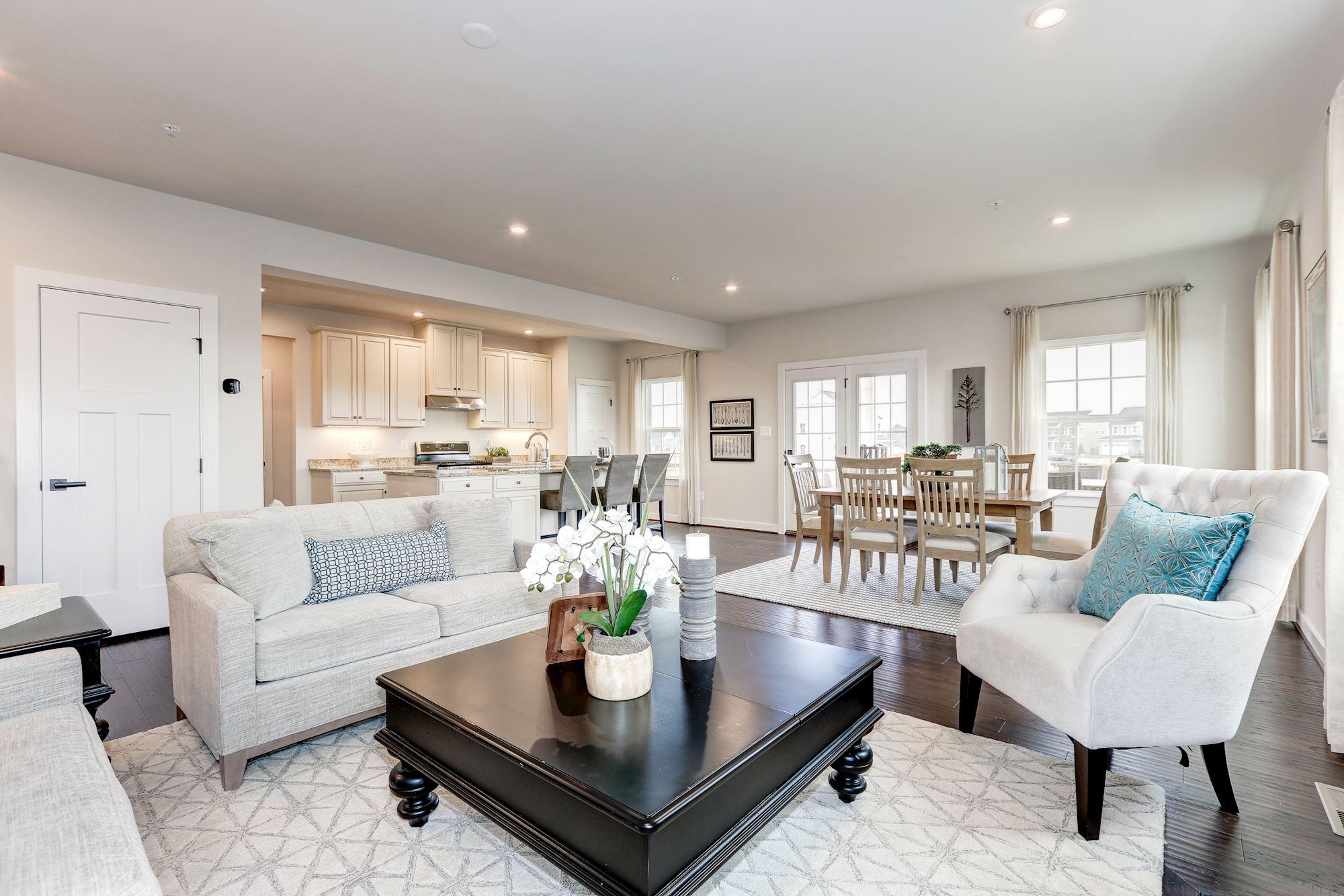 128 Whitetail Road Summerville, SC 29483 - Photo 2 of 15 Great Room