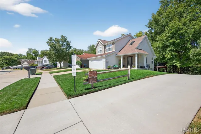 $409,999 | 308 Cypress Point Court, Cottleville, MO 63304