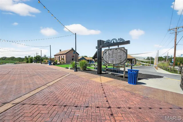 $409,999 | 308 Cypress Point Court, Cottleville, MO 63304