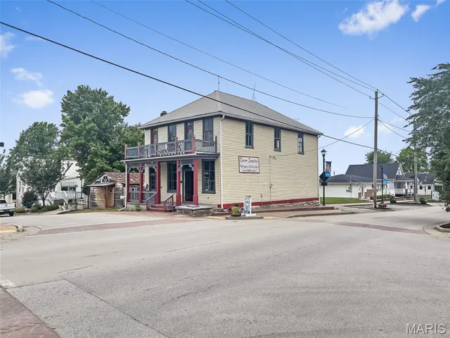 $409,999 | 308 Cypress Point Court, Cottleville, MO 63304