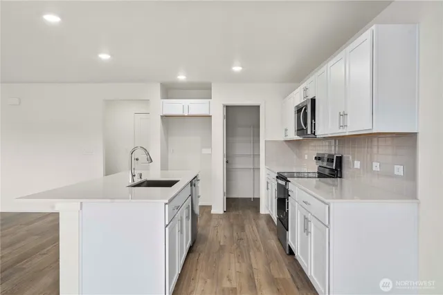 $509,990 | 679 Salzer Crk Drive, Centralia, WA 98531