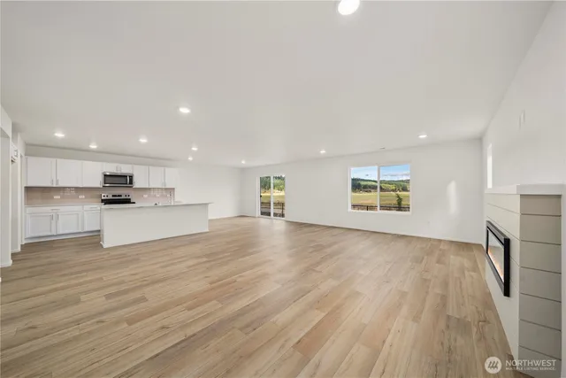 $484,990 | 679 Salzer Crk Drive, Centralia, WA 98531